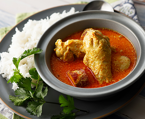 チキンとさつまいものイエローカレー