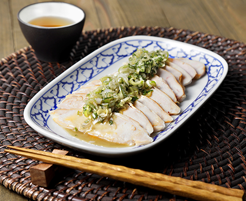 スモークチキンのさっぱり香味ダレ仕立て