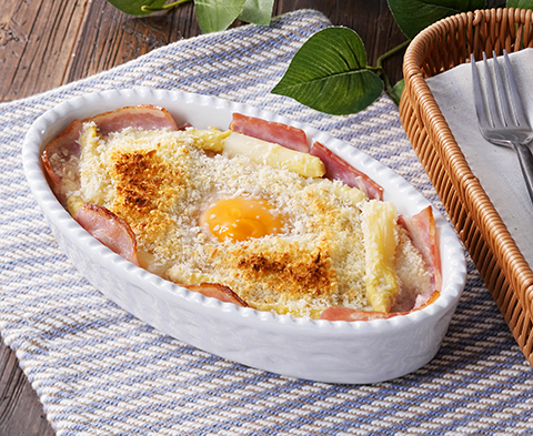 ホワイトアスパラガスのビスマルク風