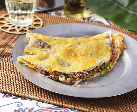 バインチャンヌン（ベトナム風お好み焼き）